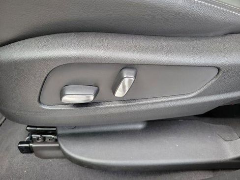 Certified 2023 Cadillac XT6 Luxury FWD image 13