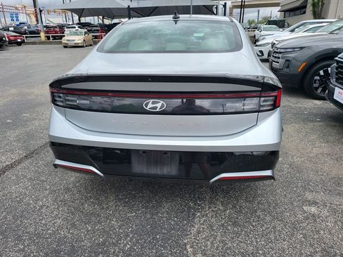 Used 2025 Hyundai Sonata SEL FWD image 6