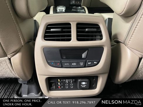 Used 2017 Honda Pilot Touring image 42