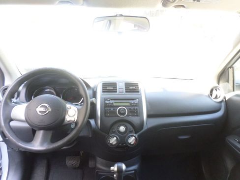 Used 2014 Nissan Versa SV image 12
