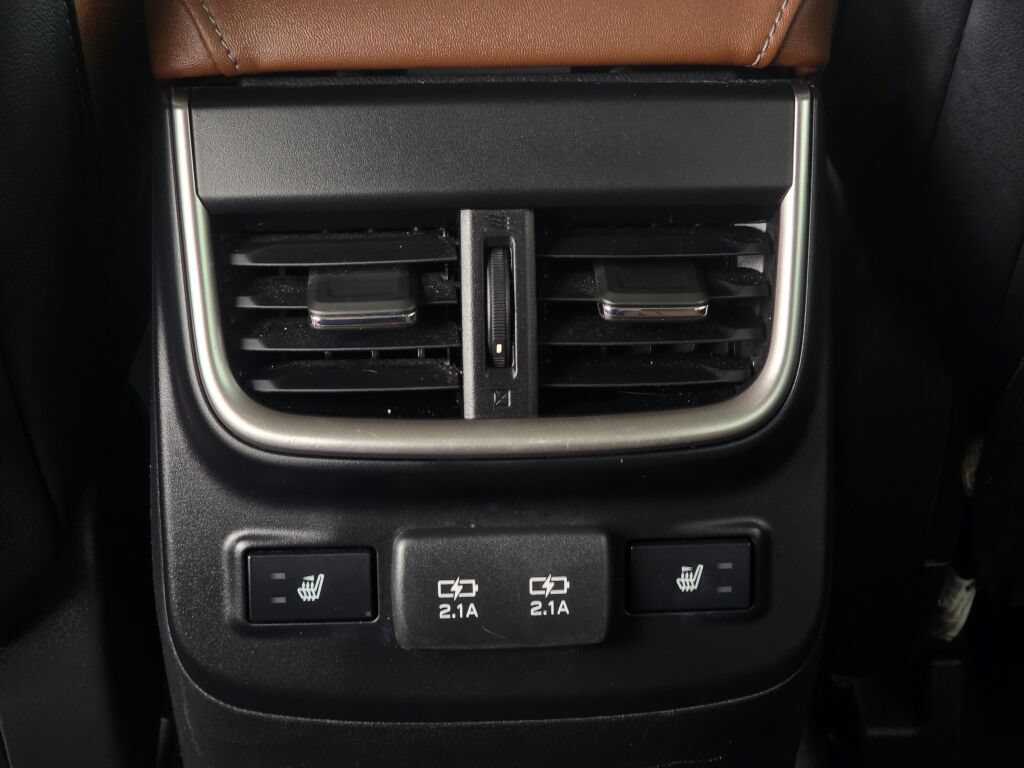 Used 2022 Subaru Outback Touring AWD/4WD image 19