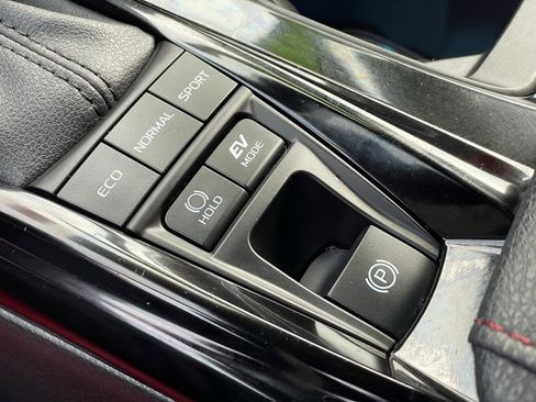 Used 2025 Toyota Camry XSE AWD/4WD image 27