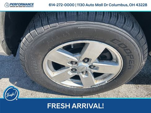 Used 2008 Jeep Commander Sport AWD/4WD image 10