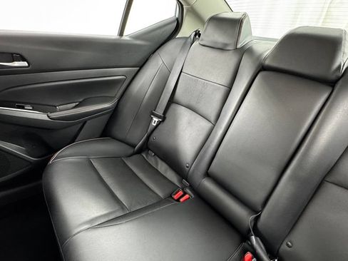Used 2024 Nissan Altima 2.5 SR w/ SR Premium Package FWD image 14