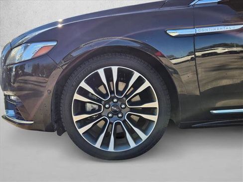 Used 2020 Lincoln Continental Reserve w/ Luxury Package image 9