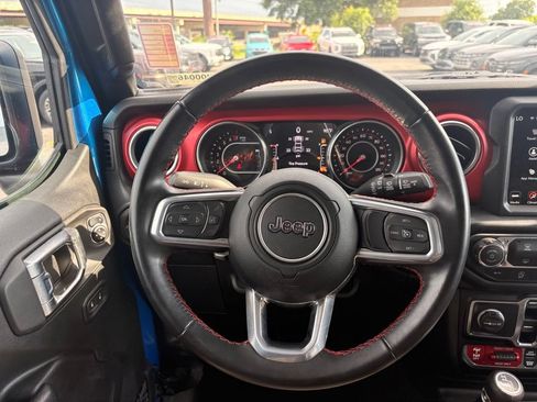 Used 2022 Jeep Wrangler Unlimited Rubicon w/ Dual Top Group AWD/4WD image 14