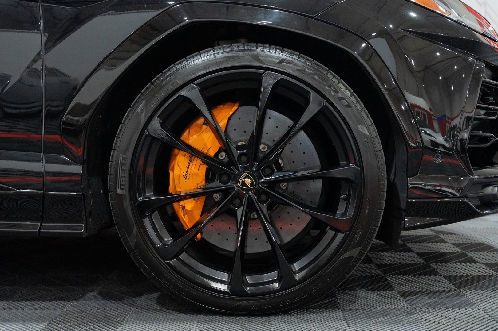Used 2021 Lamborghini Urus AWD/4WD image 28
