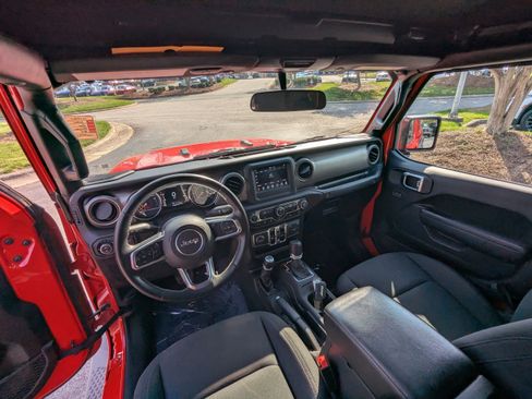 Used 2020 Jeep Gladiator Sport w/ Quick Order Package 24S image 13