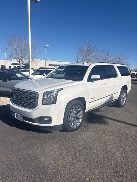 Used 2020 GMC Yukon XL Denali w/ Denali Premium Package AWD/4WD image 6