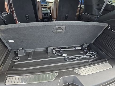 Used 2023 Chevrolet Tahoe High Country image 28