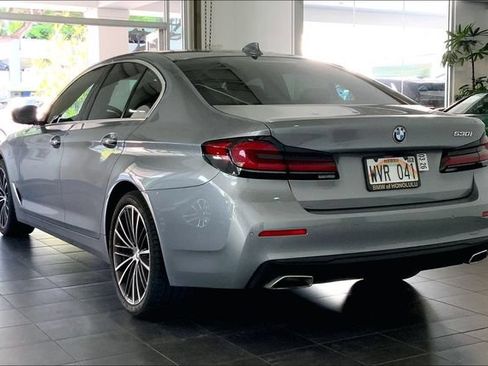 Used 2023 BMW 530i w/ Convenience Package RWD image 5