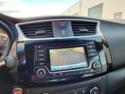 Used 2017 Nissan Sentra SV FWD image 13