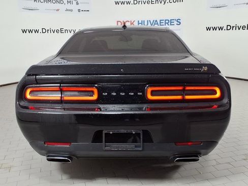 Used 2023 Dodge Challenger R/T Scat Pack RWD image 5