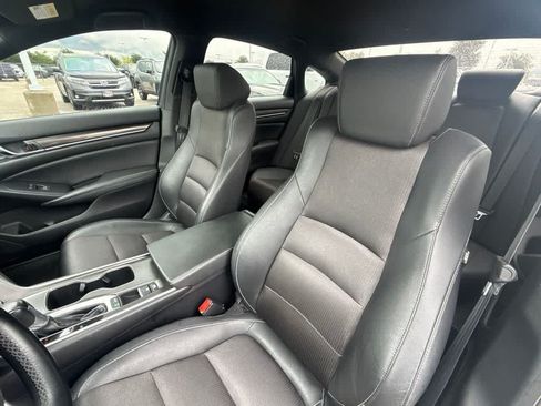 Used 2019 Honda Accord Sport image 13
