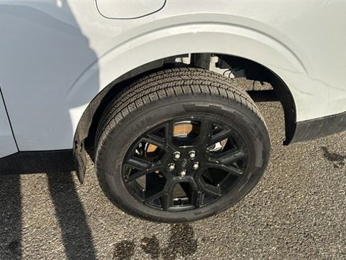 Certified 2025 Ford Maverick XLT w/ XLT Luxury Package image 28