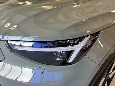 Certified 2023 Volvo XC40 Recharge Ultimate image 7