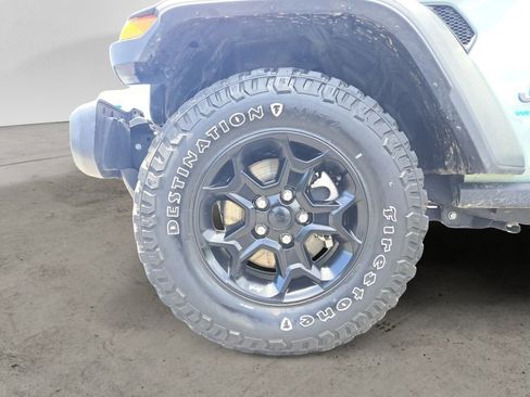 Used 2023 Jeep Wrangler Unlimited w/ Cold Weather Group AWD/4WD image 14