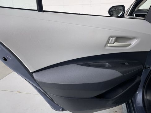 Used 2022 Toyota Corolla LE image 18