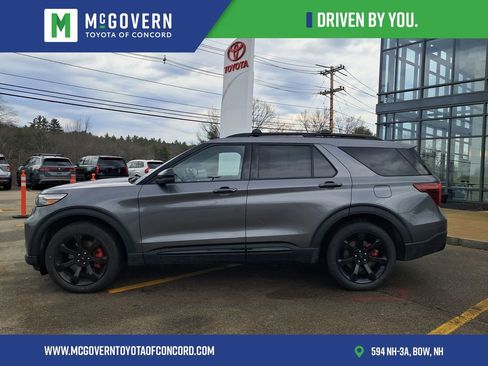Used 2022 Ford Explorer ST w/ Equipment Group 401A image 2