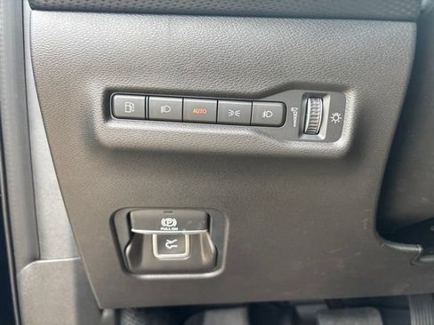 Used 2026 Jeep Cherokee Overland w/ Trailer Tow Group AWD/4WD image 13