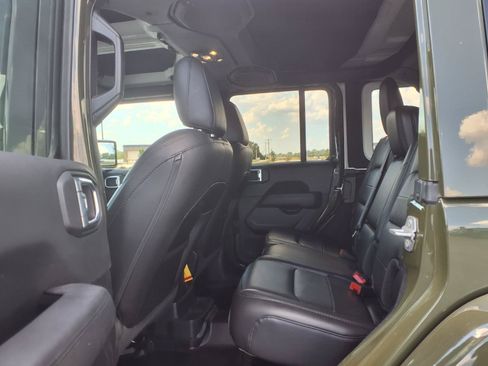 Used 2021 Jeep Wrangler Unlimited Sahara AWD/4WD image 27