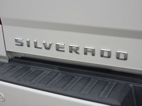 Used 2018 Chevrolet Silverado 1500 LTZ Z71 w/ LTZ Plus Package image 46