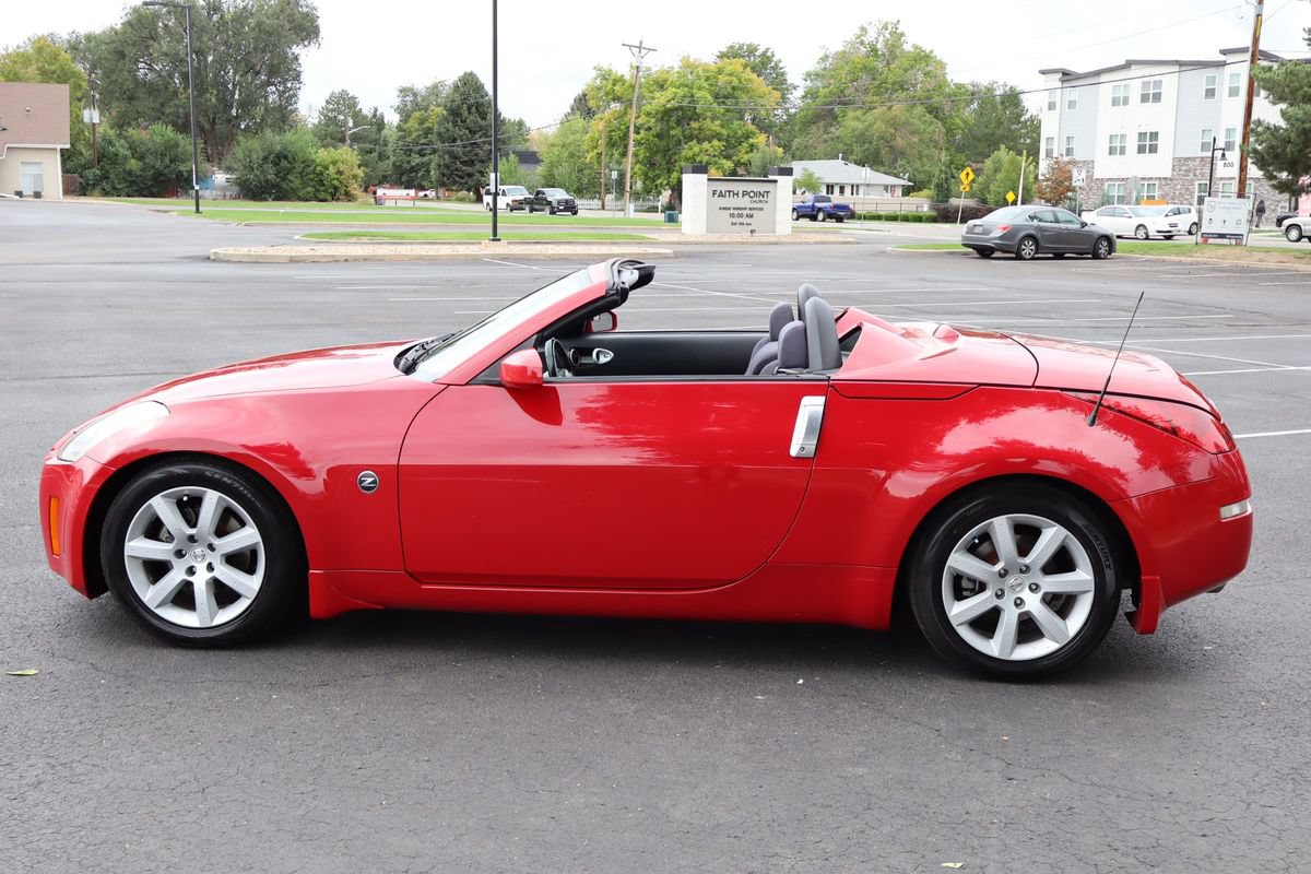 Used 2004 Nissan 350Z Enthusiast RWD image 23