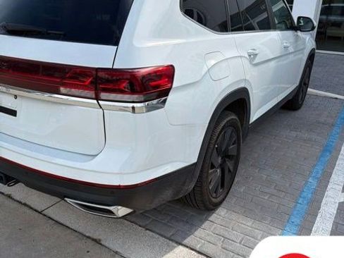 Used 2024 Volkswagen Atlas SE FWD image 5