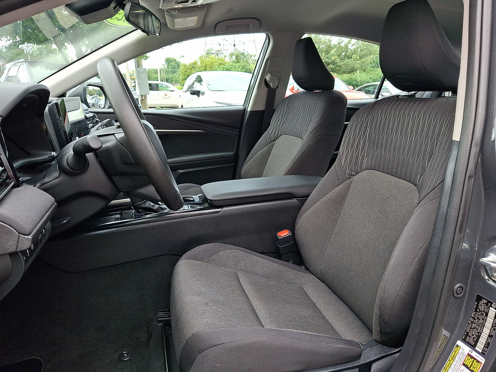 Used 2025 Toyota Camry LE FWD image 13