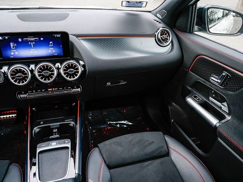 Certified 2025 Mercedes-Benz GLA 250 image 15