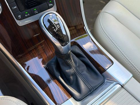 Used 2015 Volvo XC60 T5 Platinum image 29