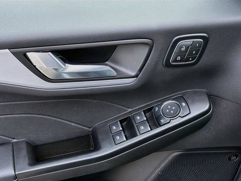 Used 2025 Ford Escape Platinum w/ Premium Technology Package AWD/4WD image 19