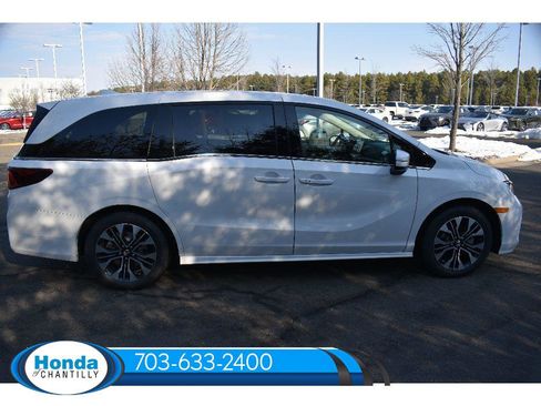 New 2026 Honda Odyssey Elite image 8