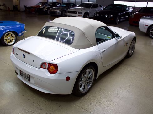 Used 2003 BMW Z4 3.0i image 16
