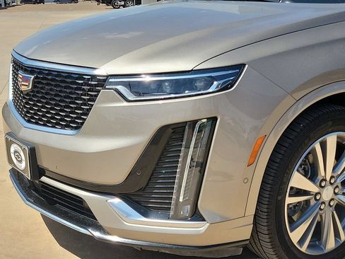 Used 2022 Cadillac XT6 Premium Luxury w/ Platinum Package AWD/4WD image 10