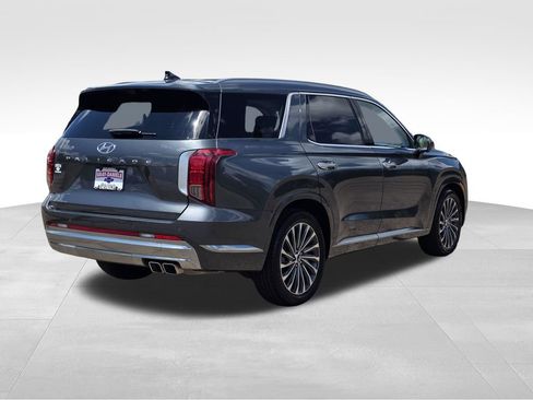 Used 2024 Hyundai Palisade Calligraphy FWD image 6
