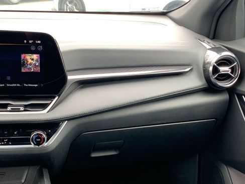 Used 2025 Chevrolet Equinox LT image 35