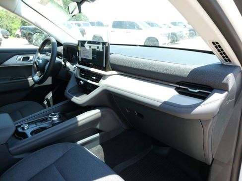 New 2026 Ford Explorer Active AWD/4WD image 10