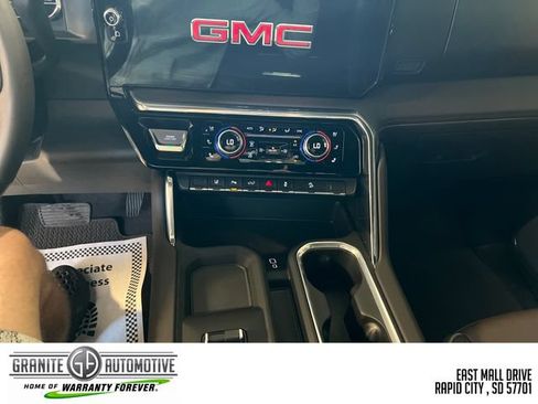 Used 2025 GMC Sierra 2500 Denali w/ Denali Reserve Package AWD/4WD image 13