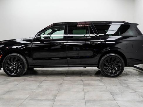 Used 2025 Lincoln Navigator L Reserve w/ Jet Appearance Package AWD/4WD image 8