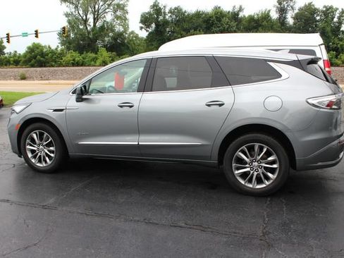 Used 2024 Buick Enclave Avenir w/ Avenir Technology Package AWD/4WD image 3