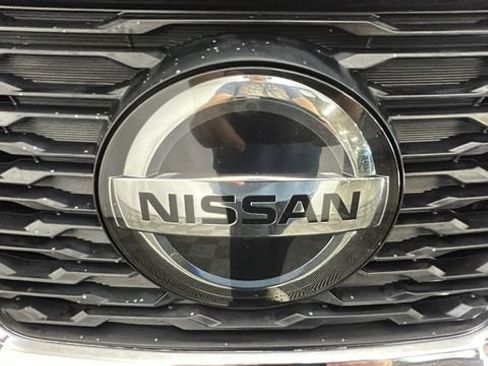 Used 2019 Nissan Rogue SV FWD image 8