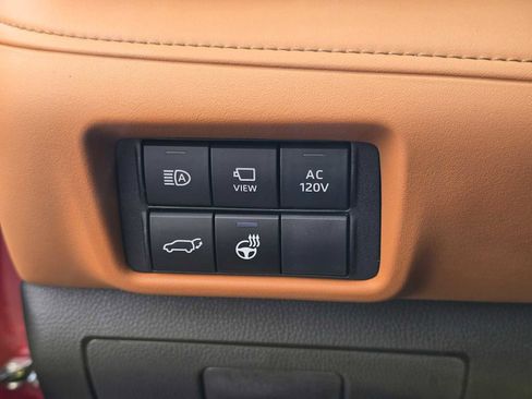 New 2026 Toyota Highlander Platinum image 27