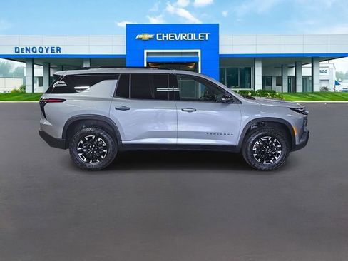 New 2026 Chevrolet Traverse Z71 w/ Enhanced Driving Package image 8