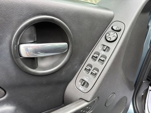 Used 2006 Pontiac Grand Prix w/ Security Package FWD image 12