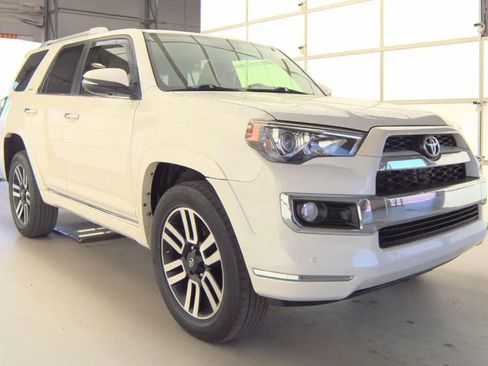 Used 2017 Toyota 4Runner Limited AWD/4WD image 4
