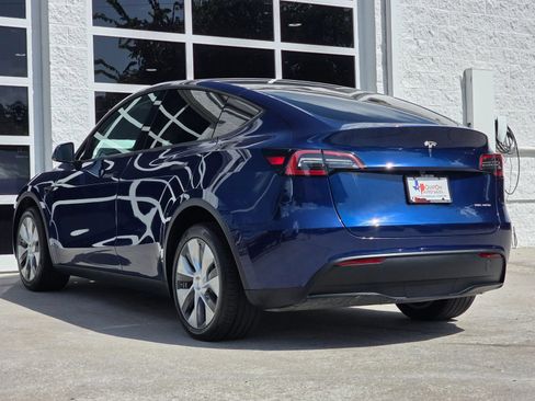 Used 2023 Tesla Model Y Long Range AWD/4WD image 7
