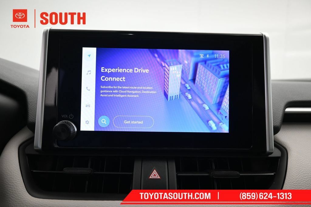 Used 2025 Toyota RAV4 XLE AWD/4WD image 13