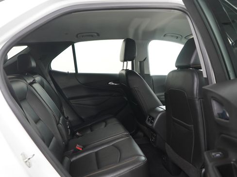 Used 2021 Chevrolet Equinox Premier AWD/4WD image 12