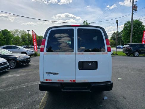 Used 2012 Chevrolet Express 3500 LS RWD image 4
